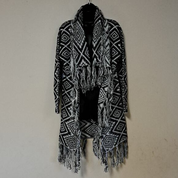LASCANA Wool Geometric Blanket Cardigan in Black & Grey XS - Picture 5 of 11